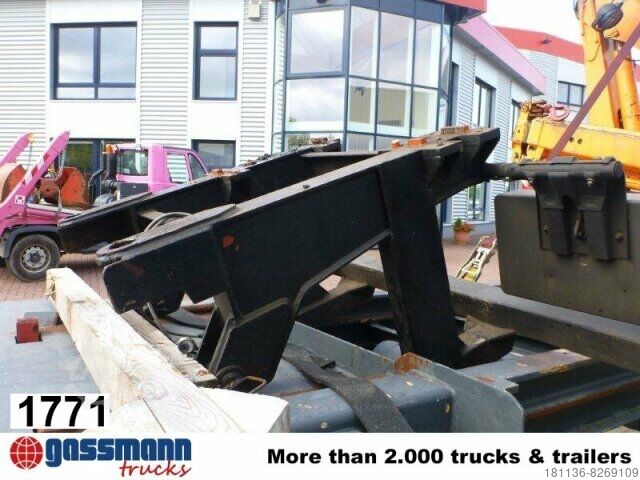 Truck mounted crane  - Absattelvorrichtung