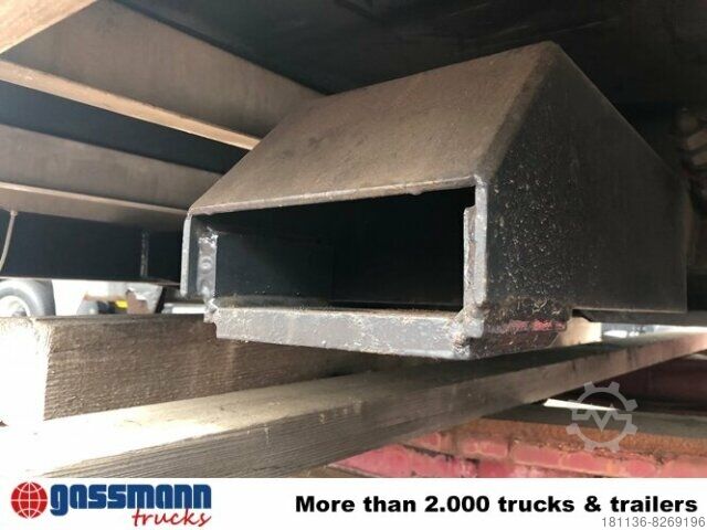 Wechselfahrgestell LKW Wechselbrücke mit Kranvorrichtung