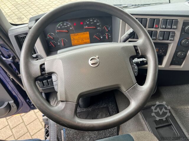 Box body Volvo FE 250 4X2 E6 / SLEEPERCAB / AIRCO / STANDKACH...