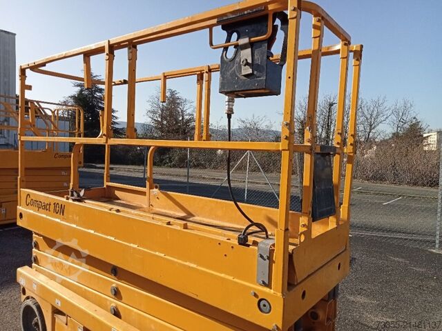 Scherenhubtisch Haulotte COMPACT 10N