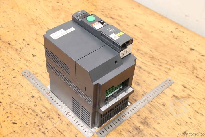 Frequency converter 7.5 kW Schneider Electric Altivar 320 ATV320U75N4B