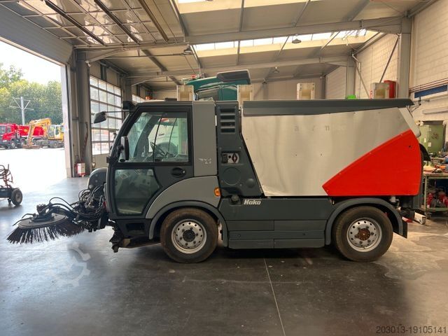Customized van HAKO Citymaster CM 2200 Kehrmaschine 2 m³