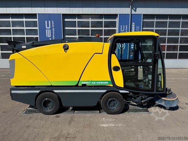 Road sweeper Johnston C202 Kleinkehrmaschine 2 M³ - 6.000 h
