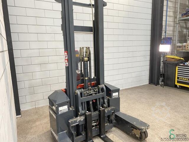 Stacker Combilift COMBI-WR4