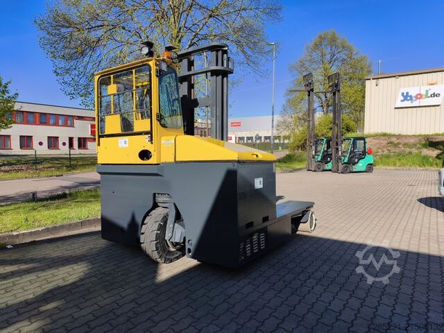Four-way side loader Combilift C4500ET