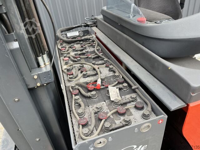 Schubmaststapler Linde R16-01