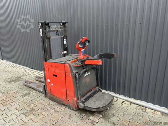 Stand-on stacker Linde D10AP