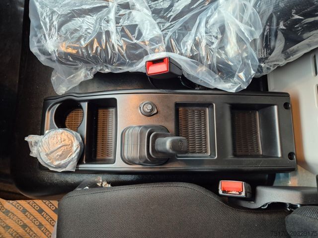 Box van IVECO Eurocargo ML75E21/P LBW 3 Sitze Klima