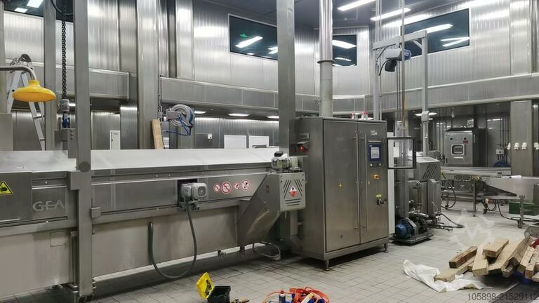 Form-, Panier- und Frittierlinie mit Top-Ausstattung, nahezu neuwertig. GEA Complete 600mm forming, coating and frying line