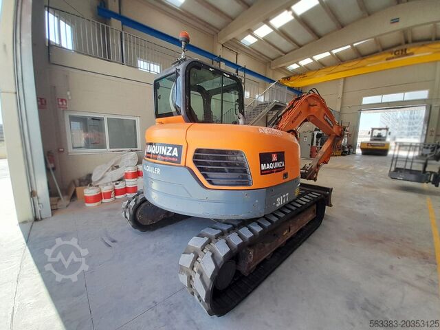 Mini excavator Develon DX85R-7