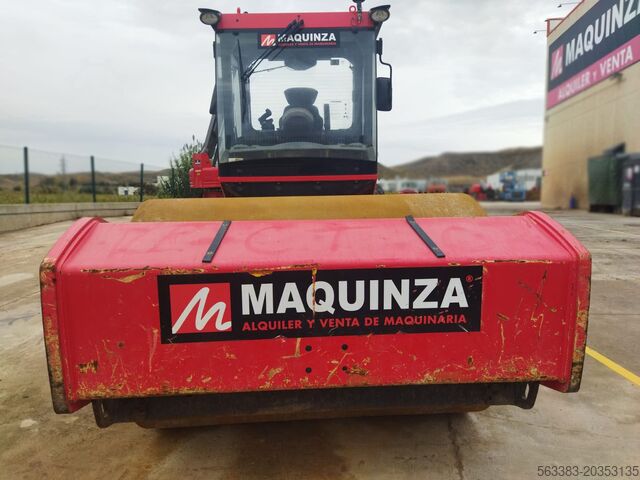 Single drum roller BOMAG BW216D5