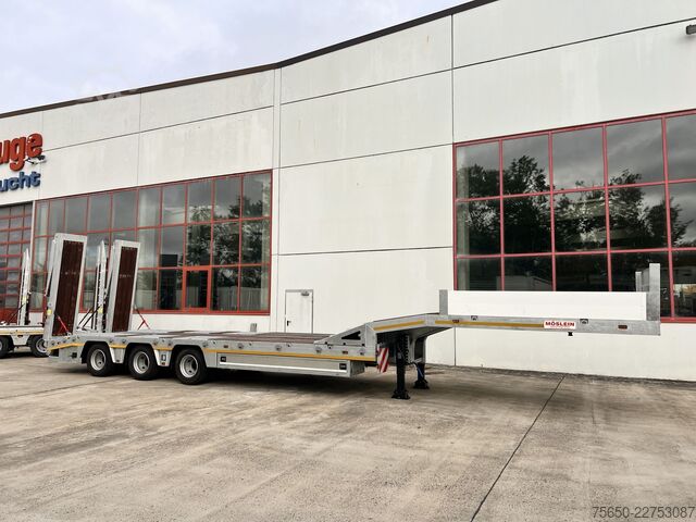 Low loader semitrailer Möslein ST 3  3 Achs Satteltieflader neu