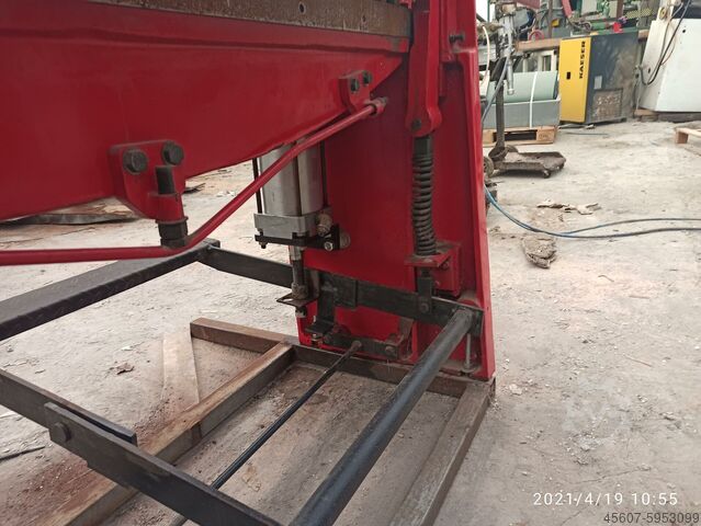 Holzmann TBS 1320 sheet metal shears Nożyce do cięcia blachy Holzmann TBS 132 Nożyce do cięcia blachy Holzmann TBS 132