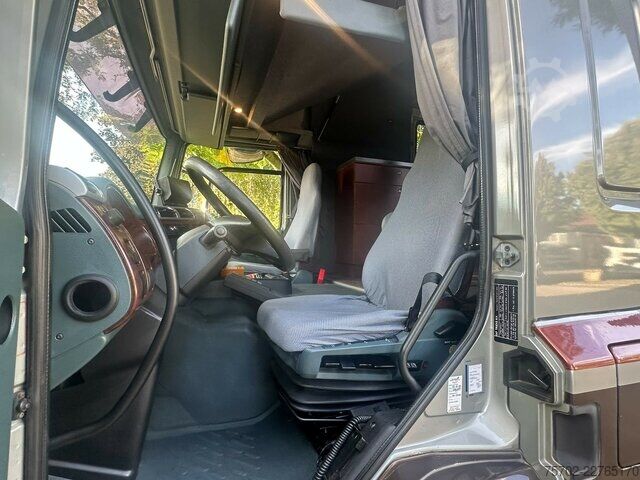 Van DAF CF Roelofsen 6 Pferde Wohnung