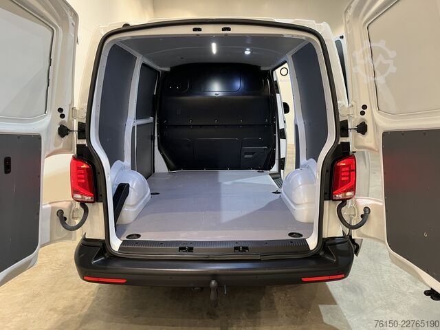 High-roof van VW Transporter 2.0 TDI L1H1 150 PK Automaat / Euro...