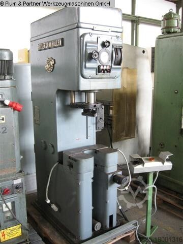 Single Column Press - Hydraulic BECKER & VAN HUELLEN OK 10/224