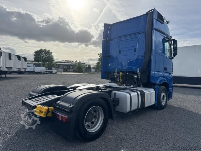 Standard SZM Mercedes-Benz 1851 LS Actros Gigaspace Retarder 2 x PTO