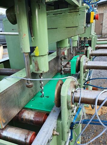 Log house drilling machine with undercutter Markon Finland