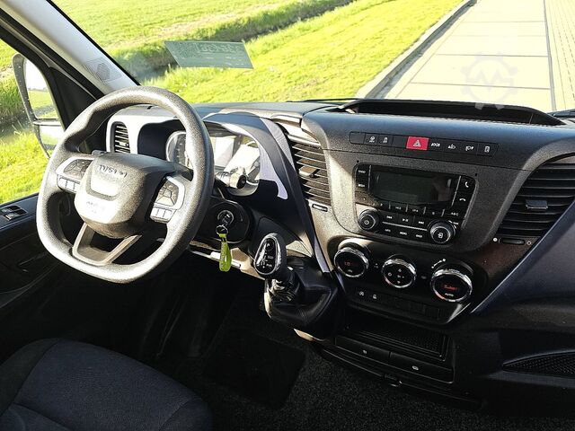 Koffer IVECO DAILY 35 S 14 ac automaat EURO6