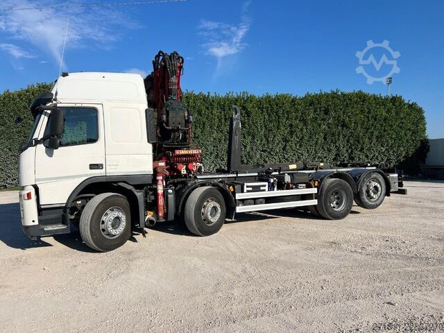 Abrollkipper VOLVO VOLVO FM82 SCARRABILE CON GRU E POLIPO