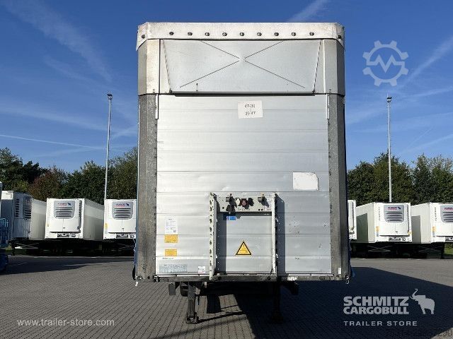 Auflieger mit Pritsche & Plane Schmitz Cargobull Curtainsider Mega Getränke