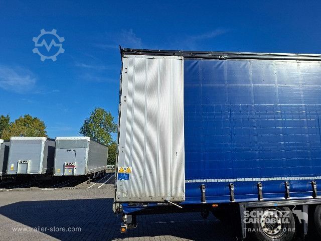Auflieger mit Pritsche & Plane Schmitz Cargobull Curtainsider Mega Getränke