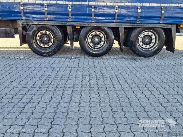 Auflieger mit Pritsche & Plane Schmitz Cargobull Curtainsider Mega Getränke