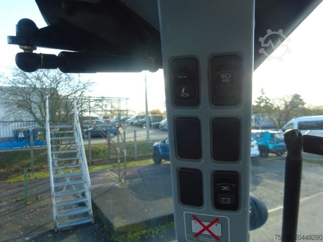 Hofschlepper NEW HOLLAND T 6.190 PC 4x4 Frontlader Klima