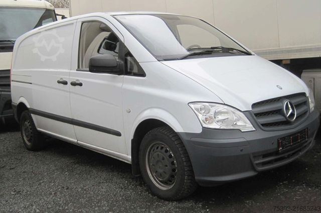 Panel van MERCEDES-BENZ Vito Kasten 109 CDI lang - AHK - 3 Sitze