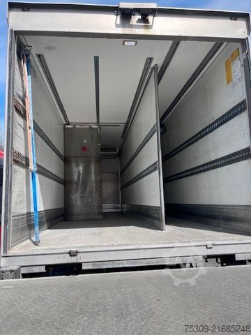 Kühlkoffer-LKW MERCEDES-BENZ Axor 1824 Carrier Kühlkoffer 4 x vorhanden