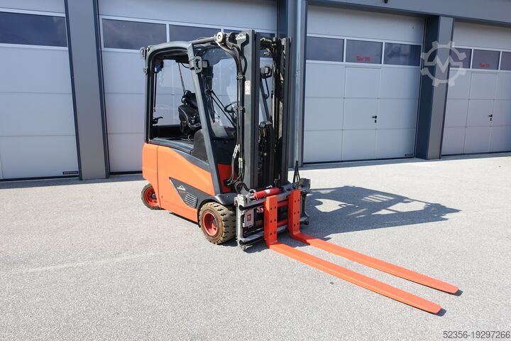 Frontstapler Linde E20PH Triplex