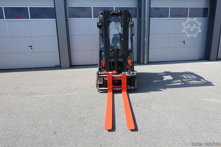 Frontstapler Linde E20PH Triplex