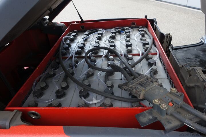 Frontstapler Linde E20PH Triplex