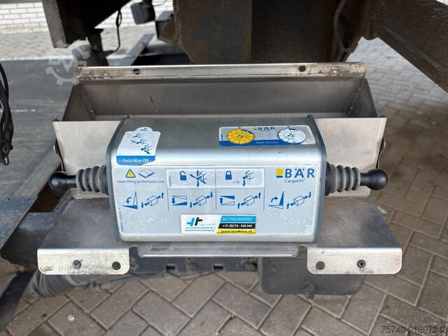 BE-Auflieger Schmitz SKO 18 + STUURAS + LOADLIFT + CARRIER