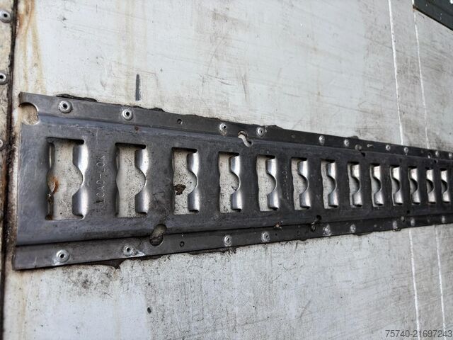 Refrigerated/freezer transport Schmitz SKO 18 + STUURAS + LOADLIFT + CARRIER MAXIMO 1300