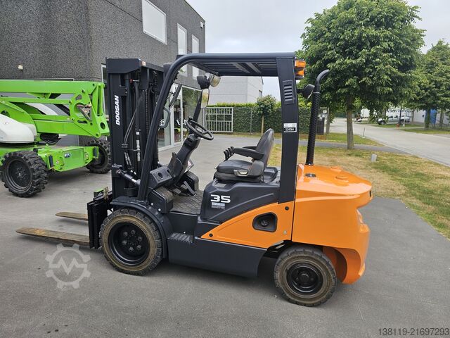 Gabelstapler DOOSAN D35