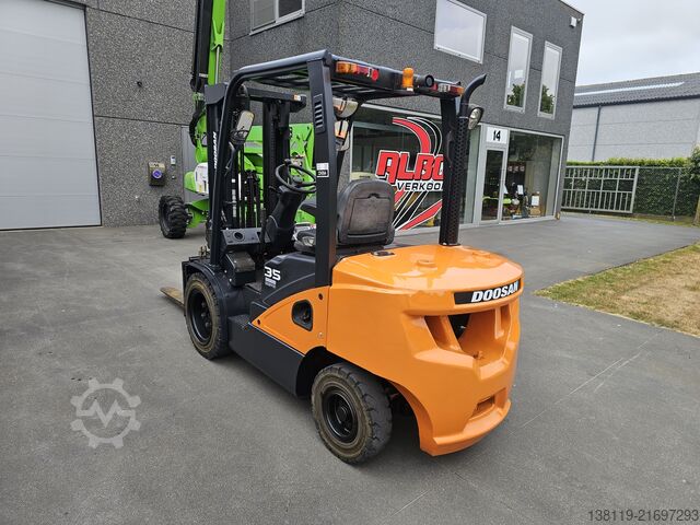 Gabelstapler DOOSAN D35