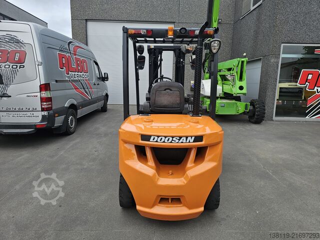 Gabelstapler DOOSAN D35