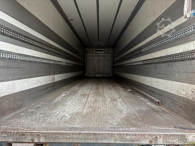 Kühl-/Tiefkühltransport Schmitz SKO 18/LZG + STUURAS + LOADLIFT + CARRIER