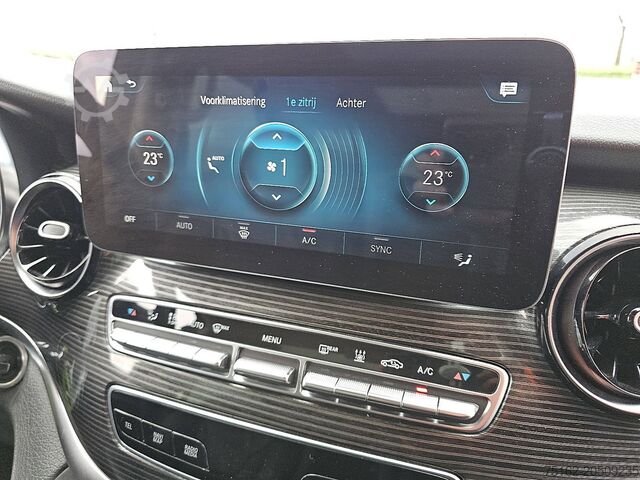 Passenger transportation MERCEDES-BENZ EQV 300 7-Zits Pano Navi L2!