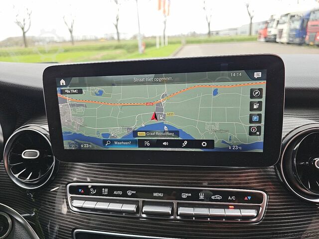 Passenger transportation MERCEDES-BENZ EQV 300 7-Zits Pano Navi L2!