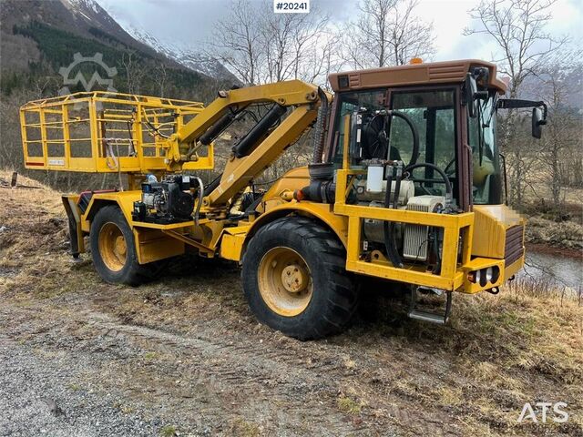 Aerial platform Hydrema 912B w/ 2007 Essverk Platform 912 lift with basket