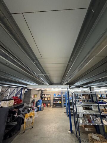 Demountable storage platform  