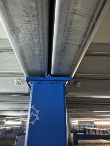 Demountable storage platform  