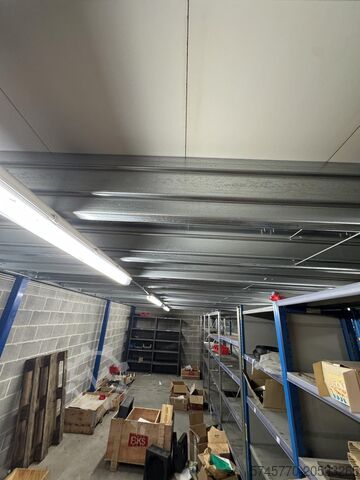 Demountable storage platform