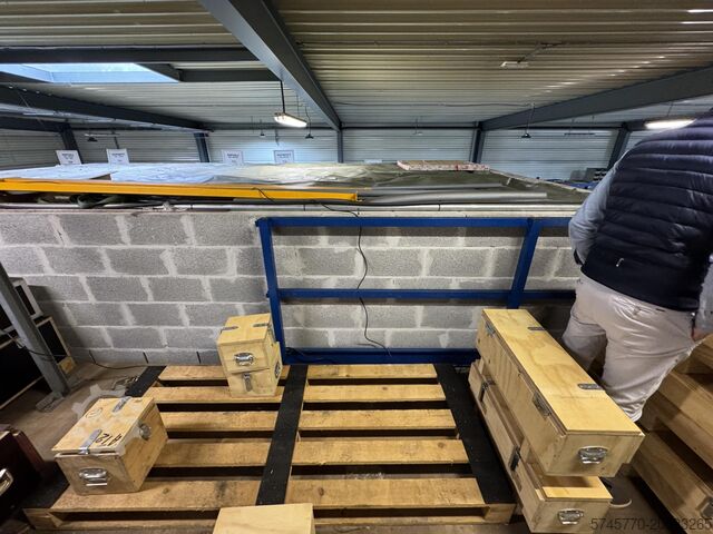 Demountable storage platform