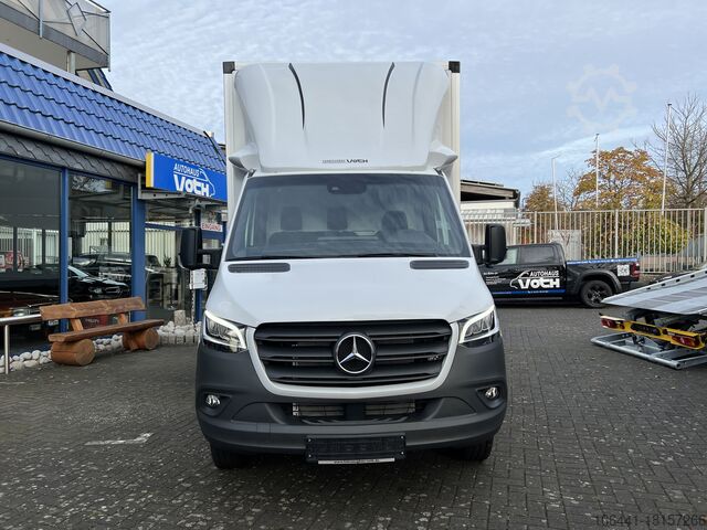 Transporter with suitcase MERCEDES-BENZ Sprinter 519 Möbelkoffer mit Türen
