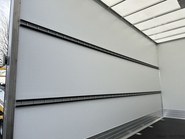 Transporter with suitcase MERCEDES-BENZ Sprinter 519 Möbelkoffer mit Türen