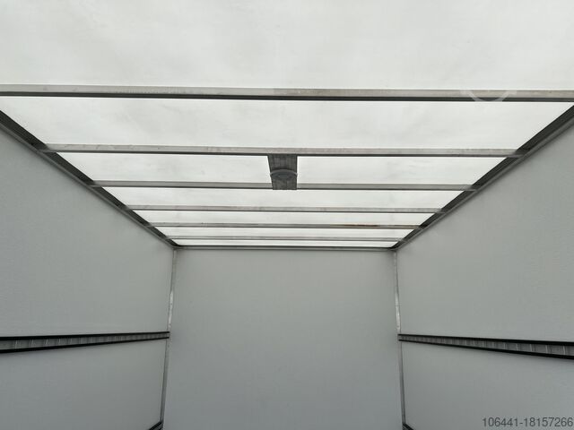 Transporter with suitcase MERCEDES-BENZ Sprinter 519 Möbelkoffer mit Türen