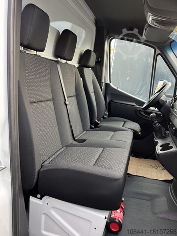 Transporter with suitcase MERCEDES-BENZ Sprinter 519 Möbelkoffer mit Türen